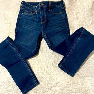 Hollister jeans 24x30